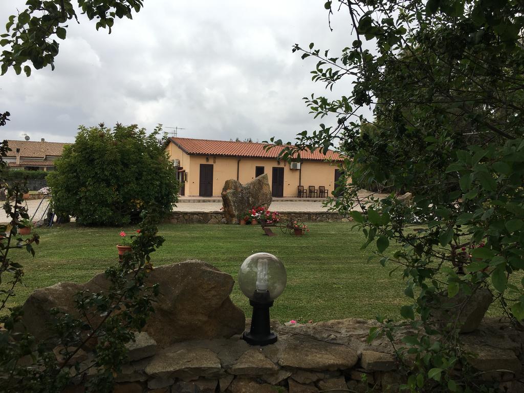 Agriturismo Sechi Campanedda Ngoại thất bức ảnh